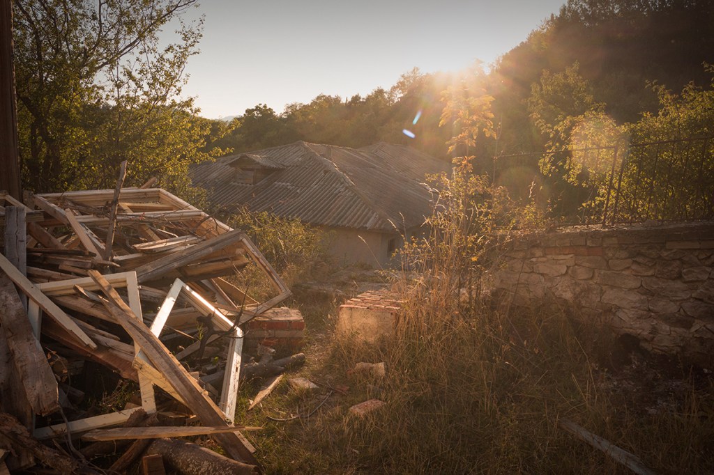 Село Три могили.