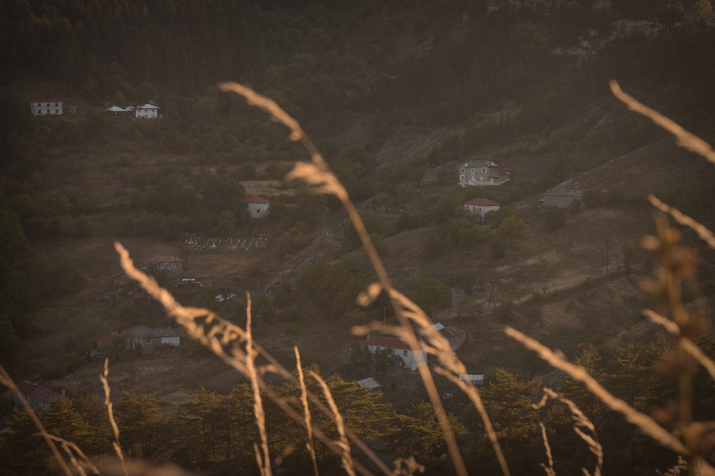 Село Три могили.