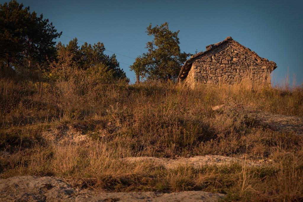 Село Три могили.