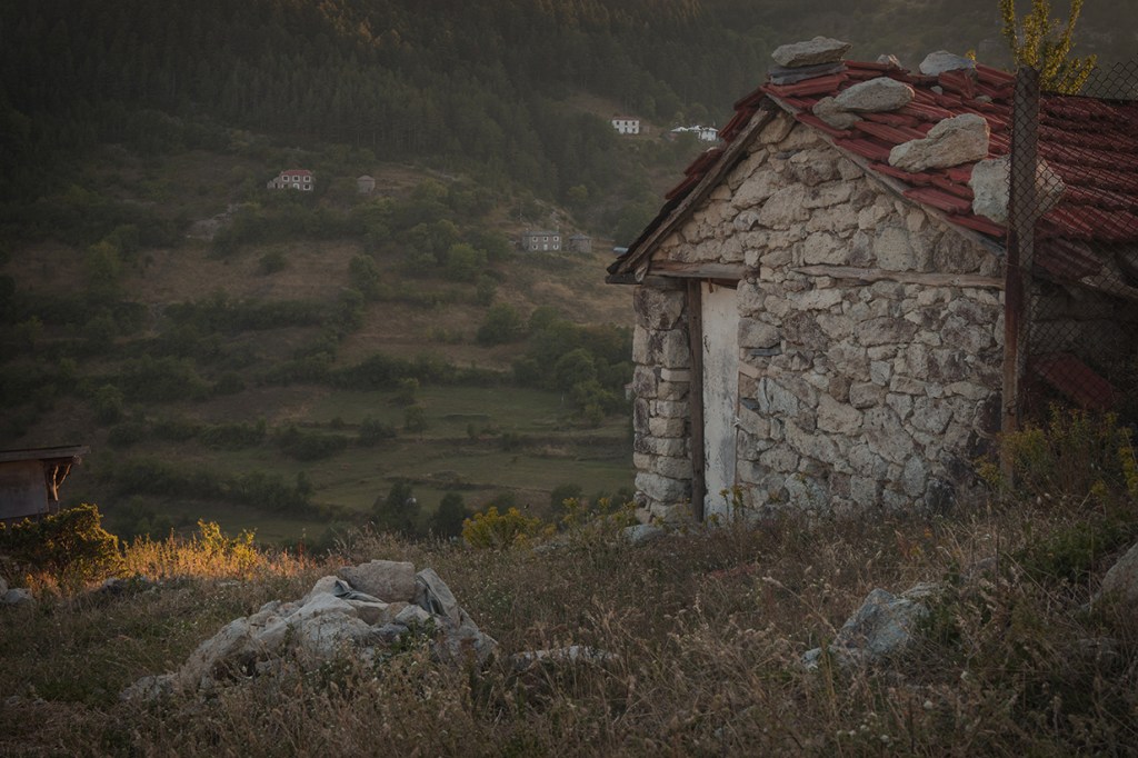 Село Три могили.