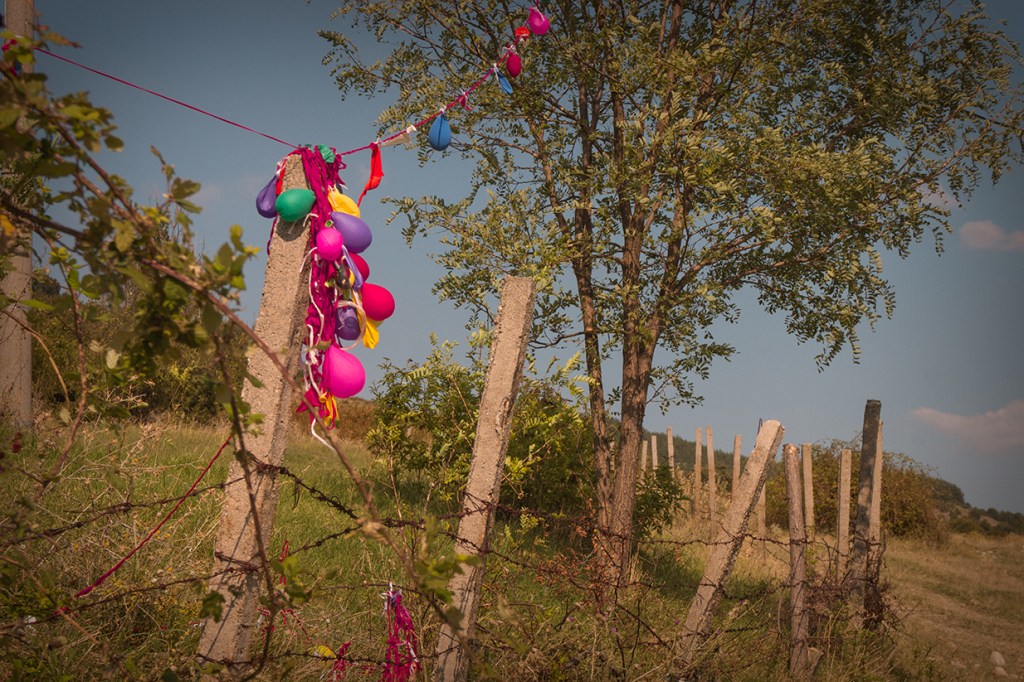 На възлови кръстовища забелязваме следи от наскоро отминалия Курбан байрам.